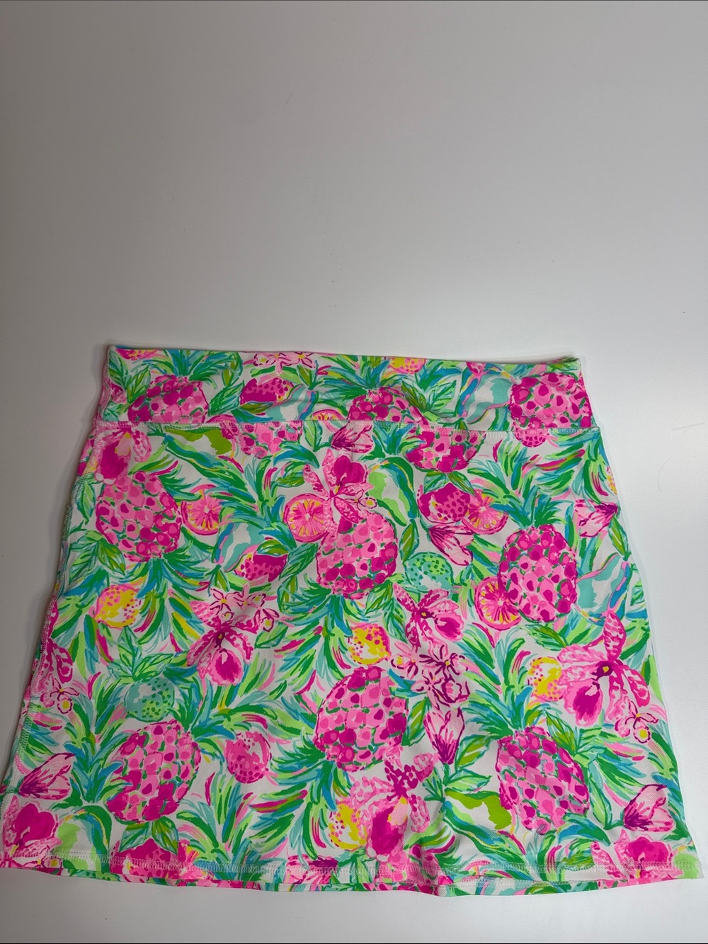 Lilly Pulitzer Bright Pink Tropical Luxletic Skort. Large - Picture 2 of 5